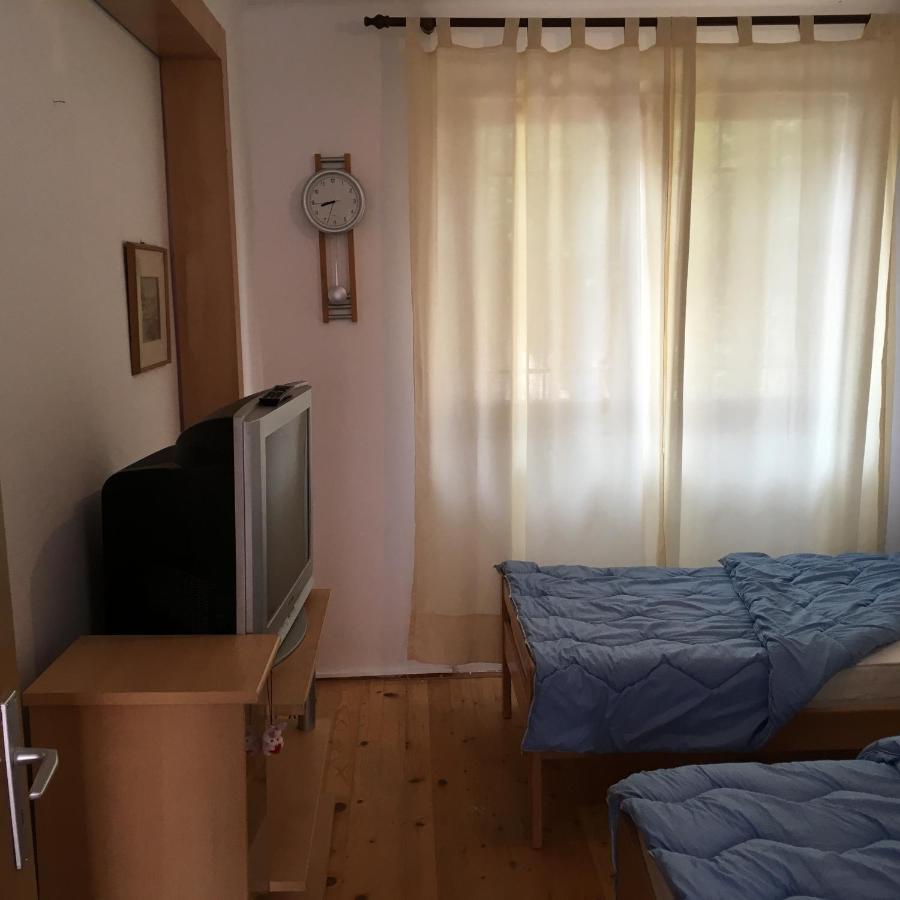 Feel Like Home Guest House Sarajevo Bagian luar foto